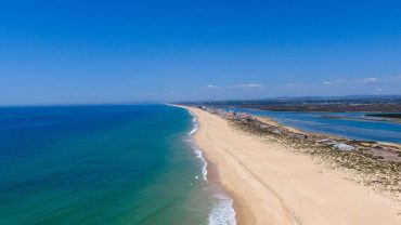 3 cidades portuguesas eleitas como destinos mais ensolarados da Europa para “workation”