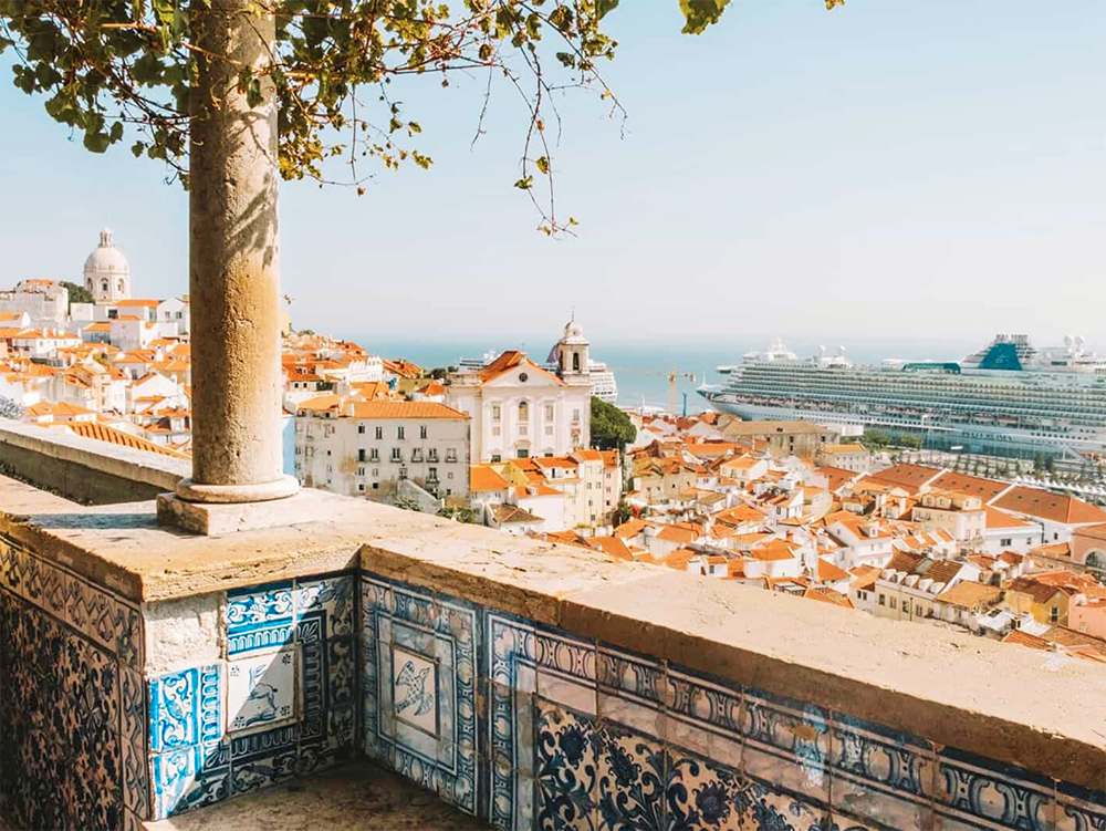 Alfama Neighbourhood & Santa Luzia