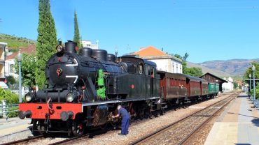 Douro Historical Train: A Journey Through Time Across Vineyard Landscapes